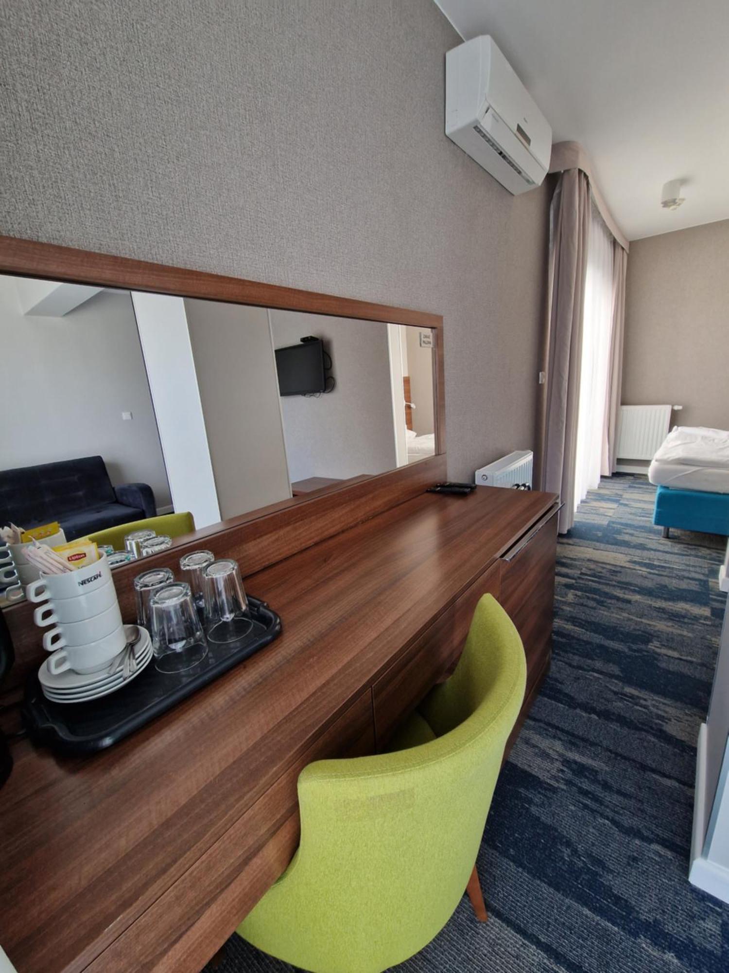 Apartamenty Amberhome เมียนซิดดรอแย ภายนอก รูปภาพ