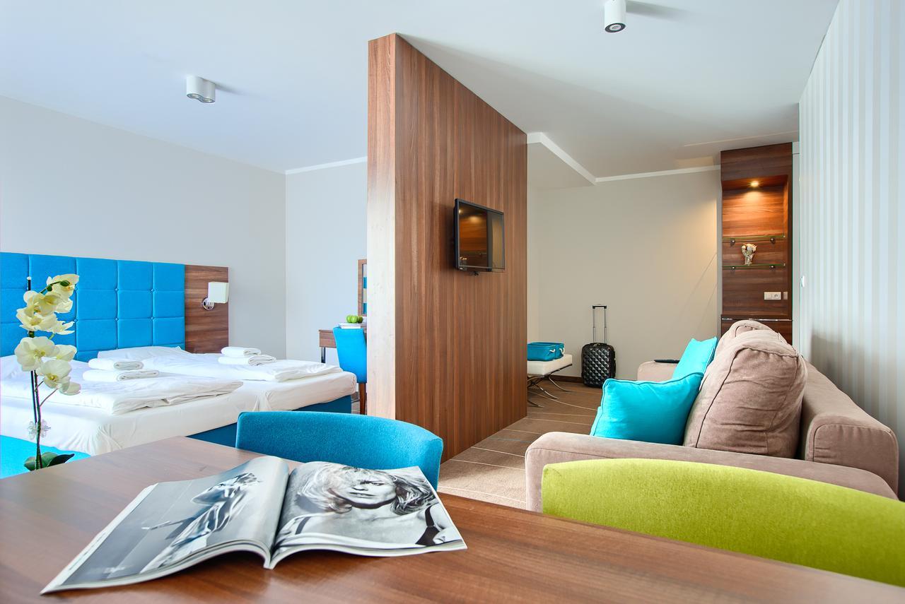 Apartamenty Amberhome เมียนซิดดรอแย ภายนอก รูปภาพ